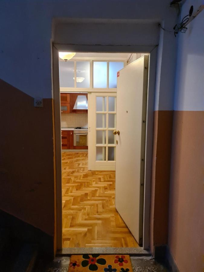 City Center Apartment Szarajevó Kültér fotó